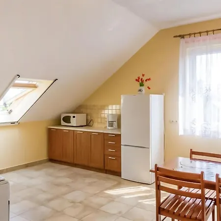 Nice In With Kitchen Appartement Lokciowe